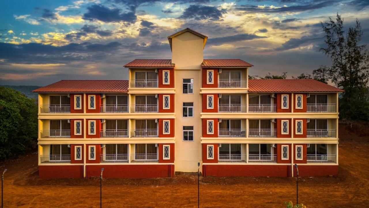 Chinar Woods Resort Dapoli Exterior photo
